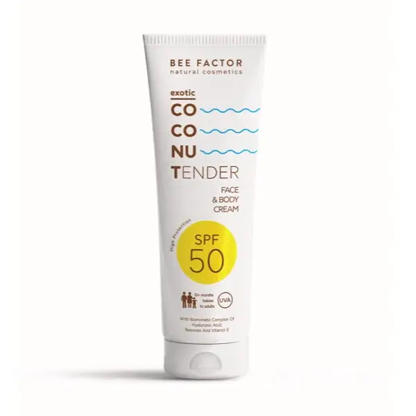 Η Exotic Coconut Tender Cream SPF 50 της Bee Factor Natural Cosmetics σε λευκή σωληναριακή συσκευασία, σχεδιασμένη για πρόσωπο και σώμα με υψηλή αντηλιακή προστασία. Στην μπροστινή όψη διακρίνονται το λογότυπο “Bee Factor natural cosmetics”, η ονομασία “Exotic Coconut Tender”, η ένδειξη “Face & Body Cream” και το έντονο σήμα “SPF 50”, ενώ αναφέρεται επίσης ότι είναι κατάλληλη για βρέφη άνω των 12 μηνών, παιδιά και ενήλικες. Στο κάτω μέρος επισημαίνονται συστατικά όπως βιομιμητικό έλαιο καρύδας, beeswax και 