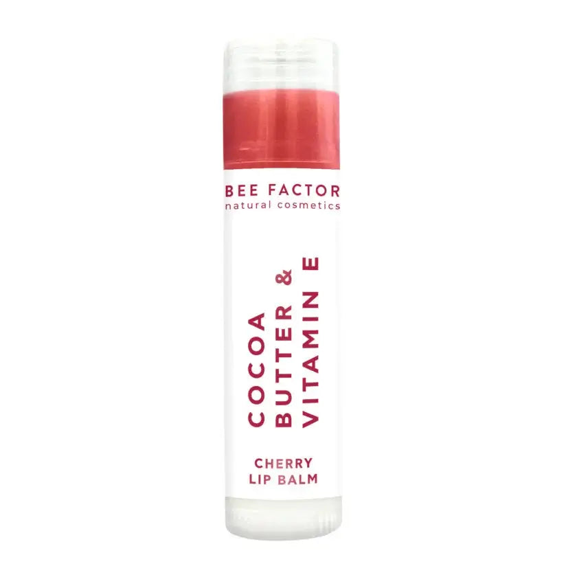 Bee Factor cherry lip balm (ενυδατικό βάλσαμο χειλιώνμε γεύση κεράσι ) 5ml με βούτυρο κακάο & βιταμίνη E, λευκό στικ με «ζουμερή» κερασένια απόχρωση στο καπάκι σε καθαρό λευκό φόντο – Eiria.gr